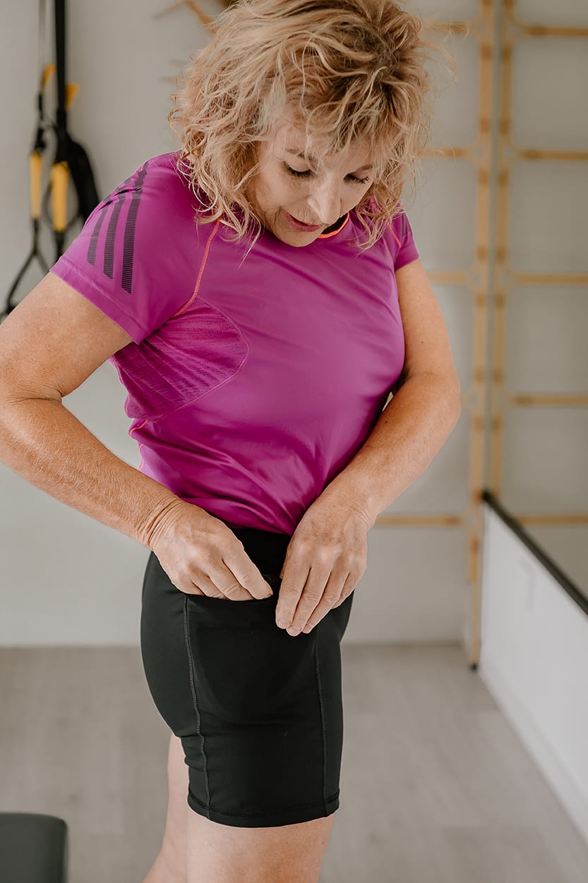 Adjusting hip protector